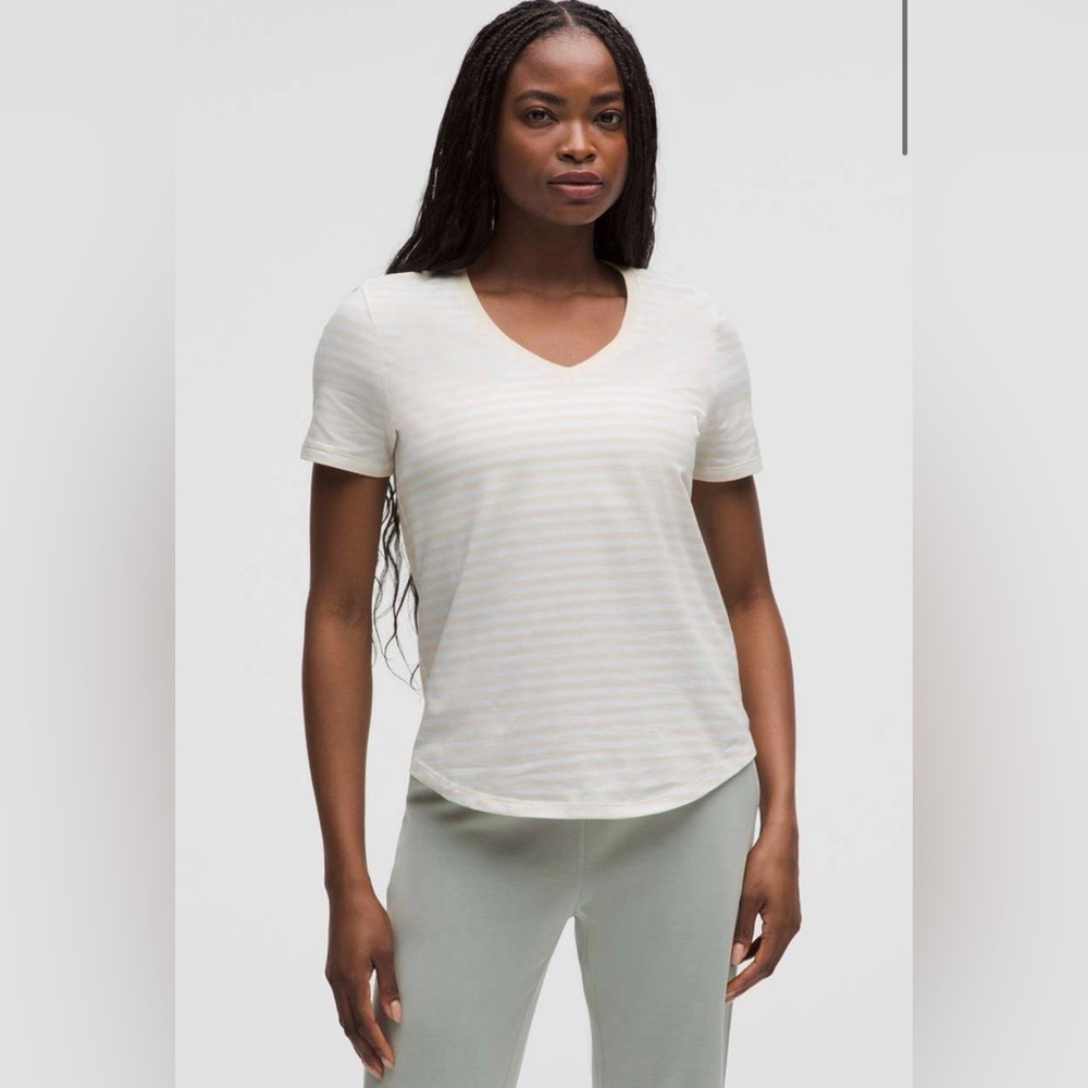 LULULEMON Love V-Neck T-Shirt,Narrow Bold Stripe Light Ivory White, 4 , NWT
